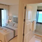 Luxury Frontal To The Sea In Doncella