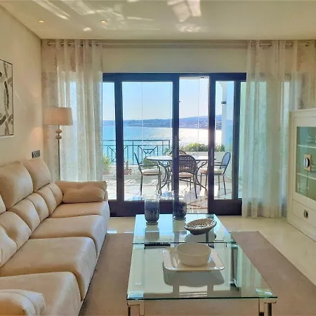 Luxury Frontal To The Sea In Doncella アパート *