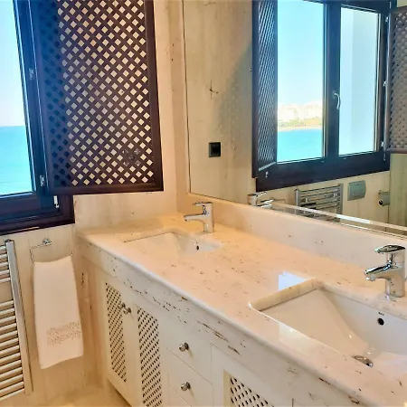 Luxury Frontal To The Sea In Doncella *