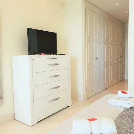 Apartment Luxury Frontal To The Sea In Doncella Estepona