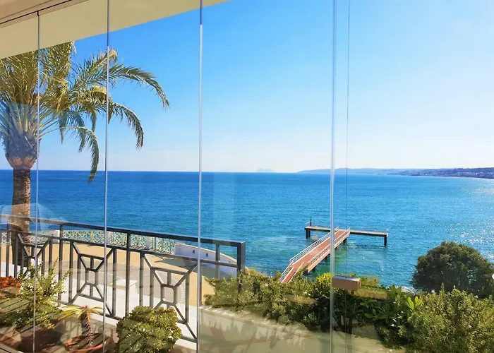 Luxury Frontal To The Sea In Doncella *