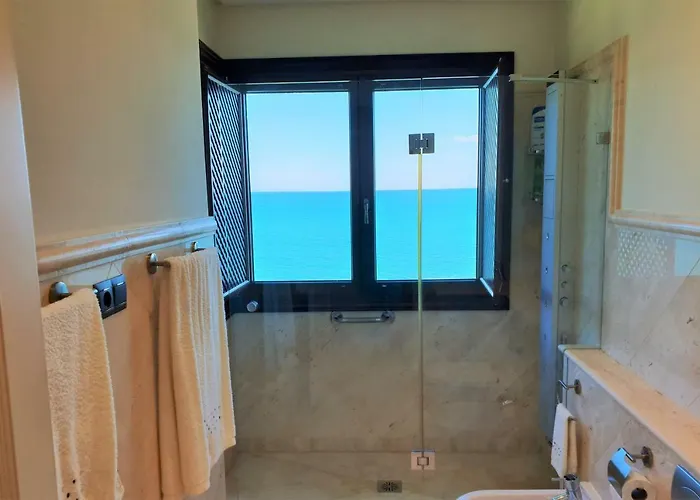 Luxury Frontal To The Sea In Doncella Apartman *