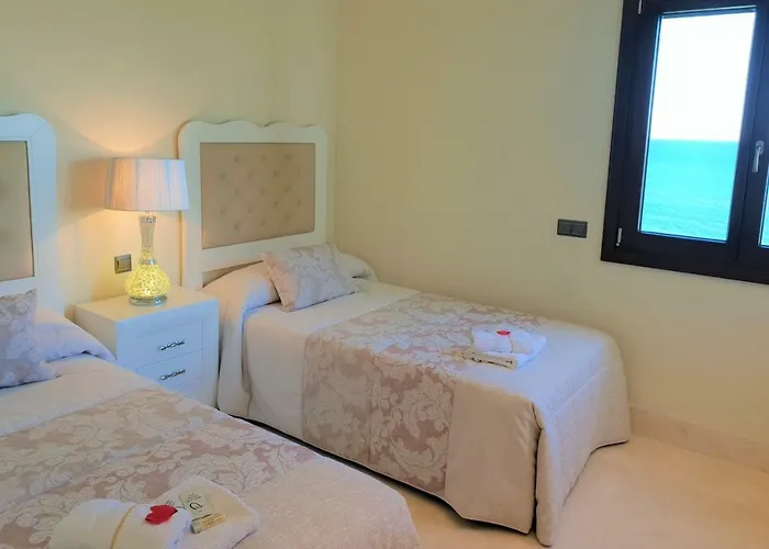 Apartment Luxury Frontal To The Sea In Doncella Estepona