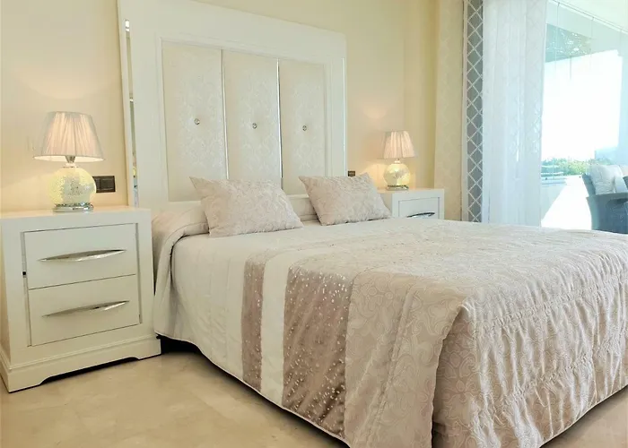 Apartman Luxury Frontal To The Sea In Doncella Estepona