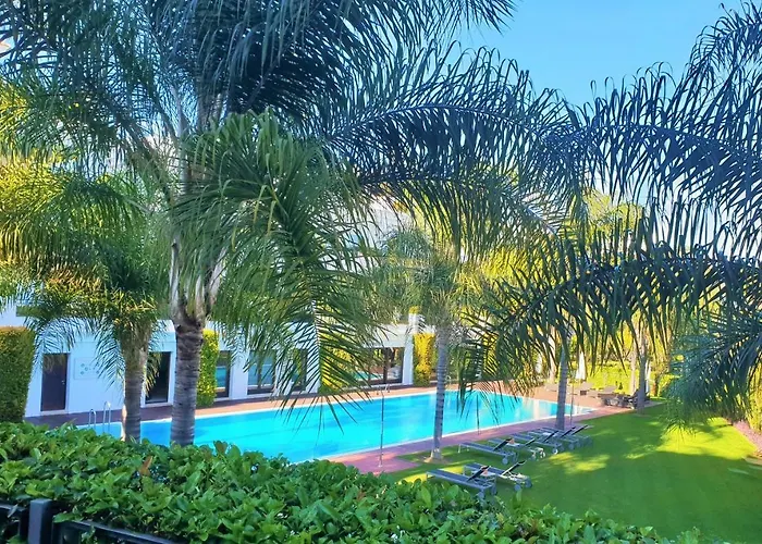 Luxury Frontal To The Sea In Doncella Estepona